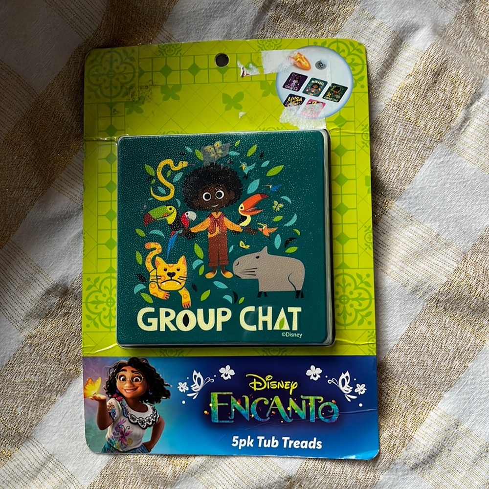 Disney Encanto 5 pm tub threads NWT sealed in package
